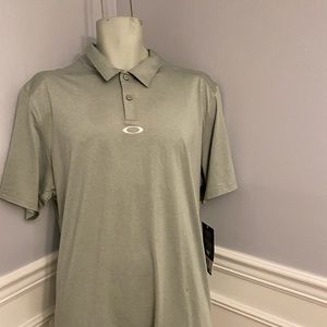 Men’s golf shirt